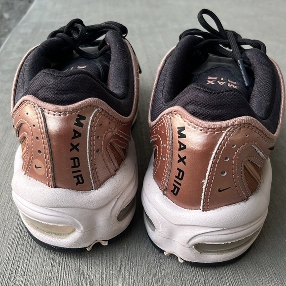 NIKE Air Max Tailwind lV Sneakers Size 10 - Picture 8 of 9